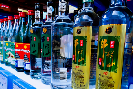顺鑫农业：毛利率持续下滑	，产品结构失衡，薄利死循环如何突围？