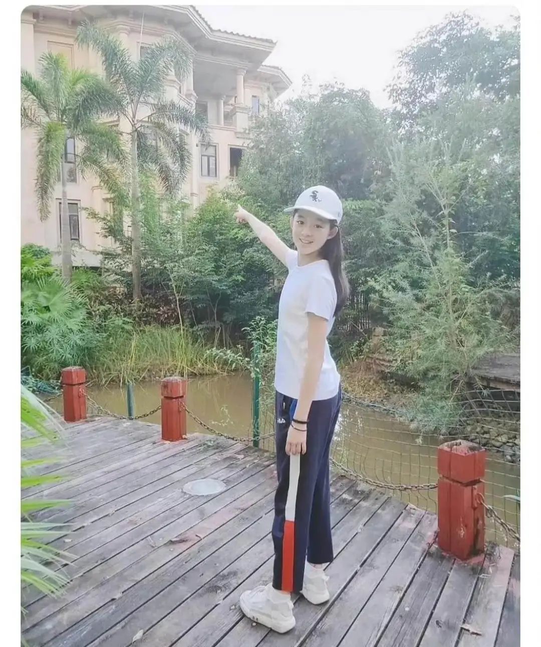 政府部门介入调查	，黄小姐的“耳环疑云”将真相大白？