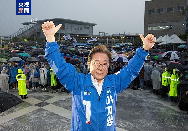 在野党总统候选人李在明来势汹汹 韩执政党能否“尹”退为进？