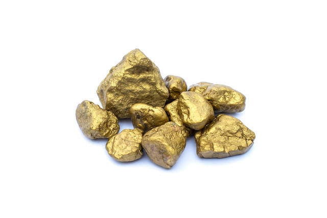 如何看待不同品牌黄金费用
差异？汇率对黄金费用
有何作用？